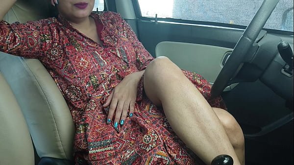 Istri Panjabi cantik disetubuhi oleh suaminya di dalam mobil video porno baru 2024