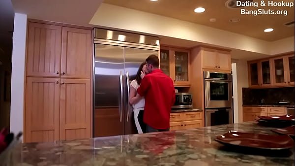 Dana Dearmond James Deen di Dapur