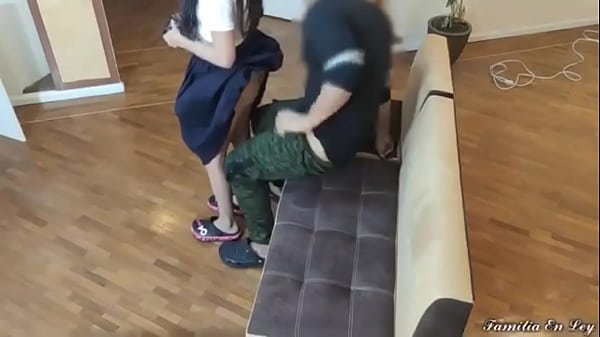 Wanita TV telanjang di rumah sakit untuk bercinta