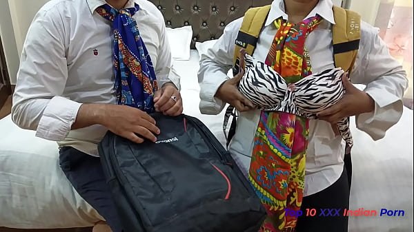 XXX Siswa Desi Terbaik yang pernah bercinta dengan gadis Desi di pertemuan pertama hotel Oyo